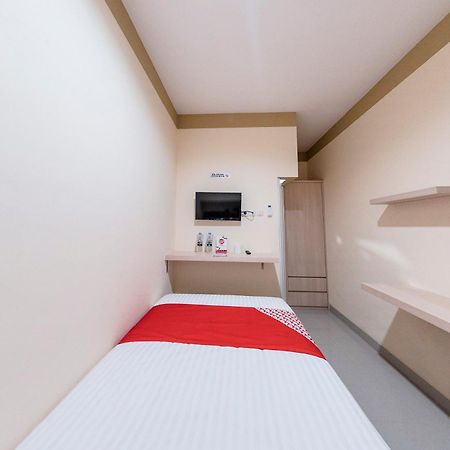 Oyo 478 Balcon Biru Jacarta Exterior foto