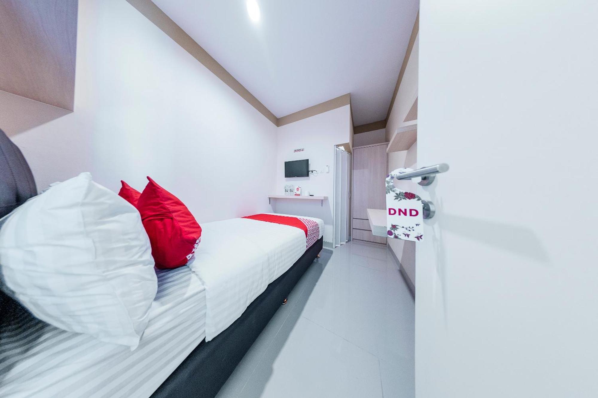 Oyo 478 Balcon Biru Jacarta Exterior foto
