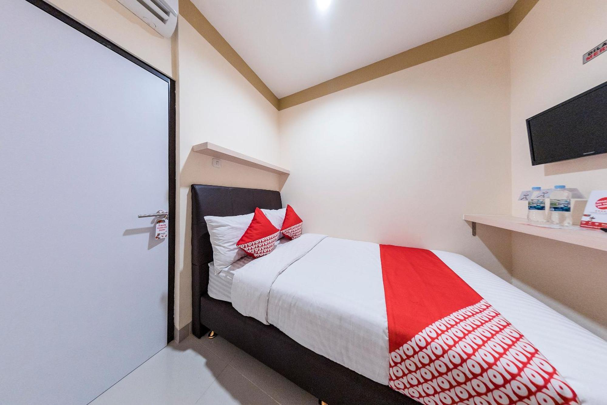 Oyo 478 Balcon Biru Jacarta Exterior foto
