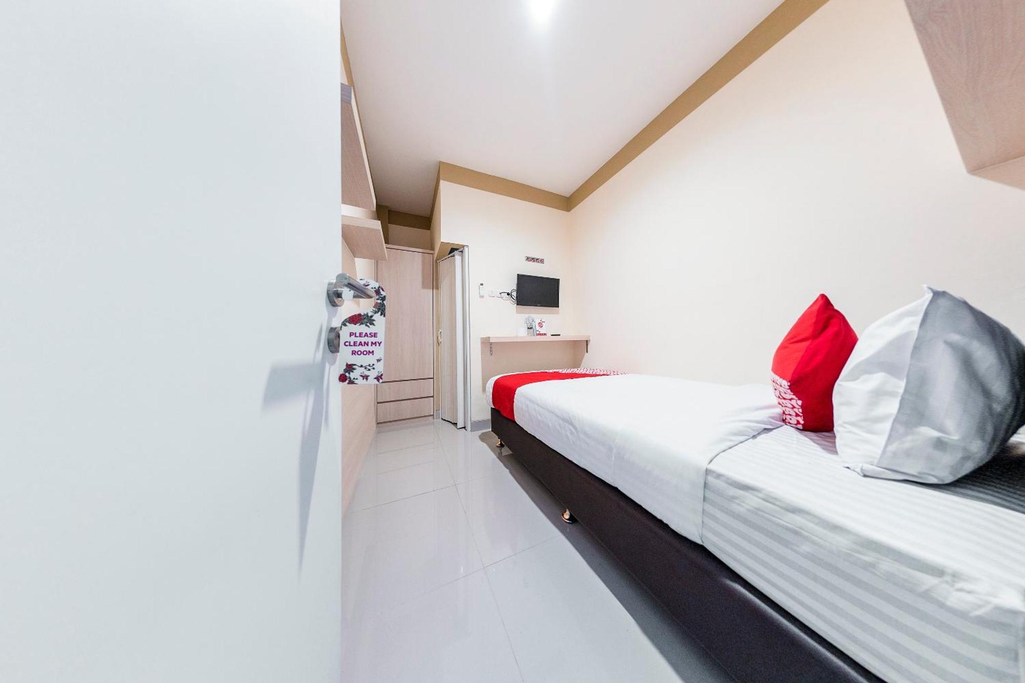 Oyo 478 Balcon Biru Jacarta Exterior foto