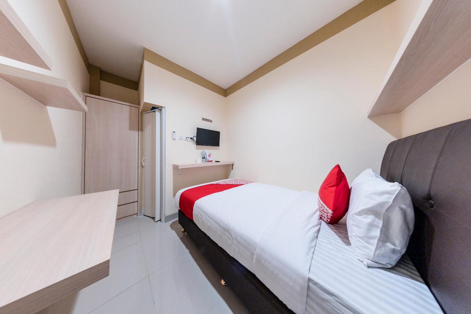 Oyo 478 Balcon Biru Jacarta Exterior foto